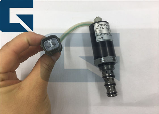 HD820-2 Excavator Spare Part Solenoid Valve KWE5K-20/G24D05-301